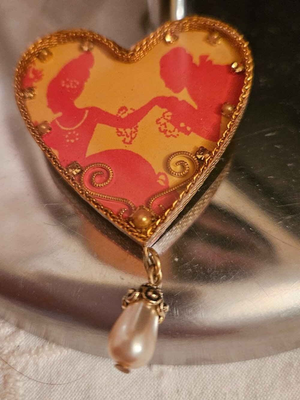 Maximal Art by John Wind heart silhouette brooch